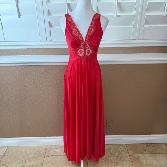 Vintage 1970s Olga Bodysilk Ruby Red Nightgown Sz Petite Lingerie Nightwear Retr